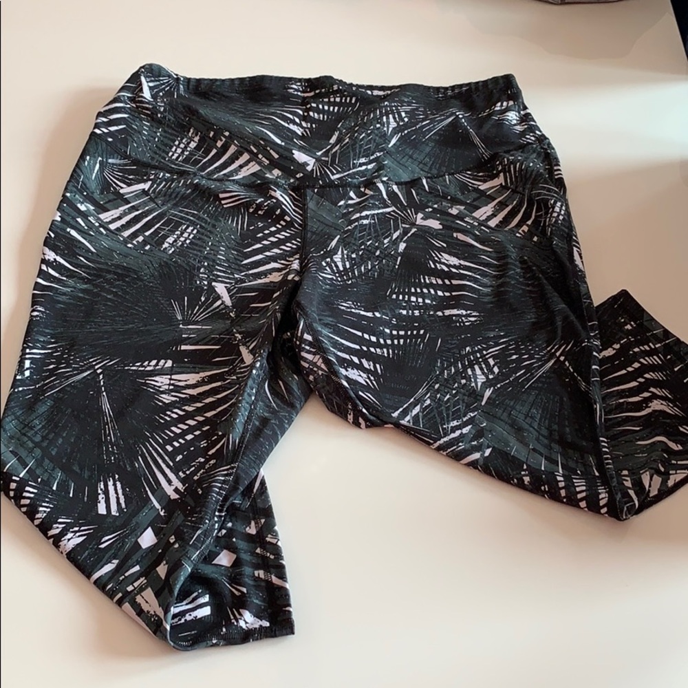 High rise maternity workout capris